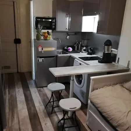 Charming Central Studio *